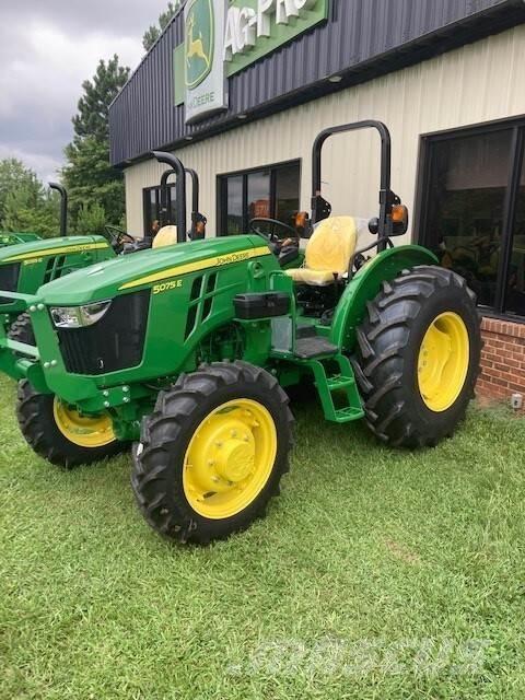 John Deere 5075E Tractoren