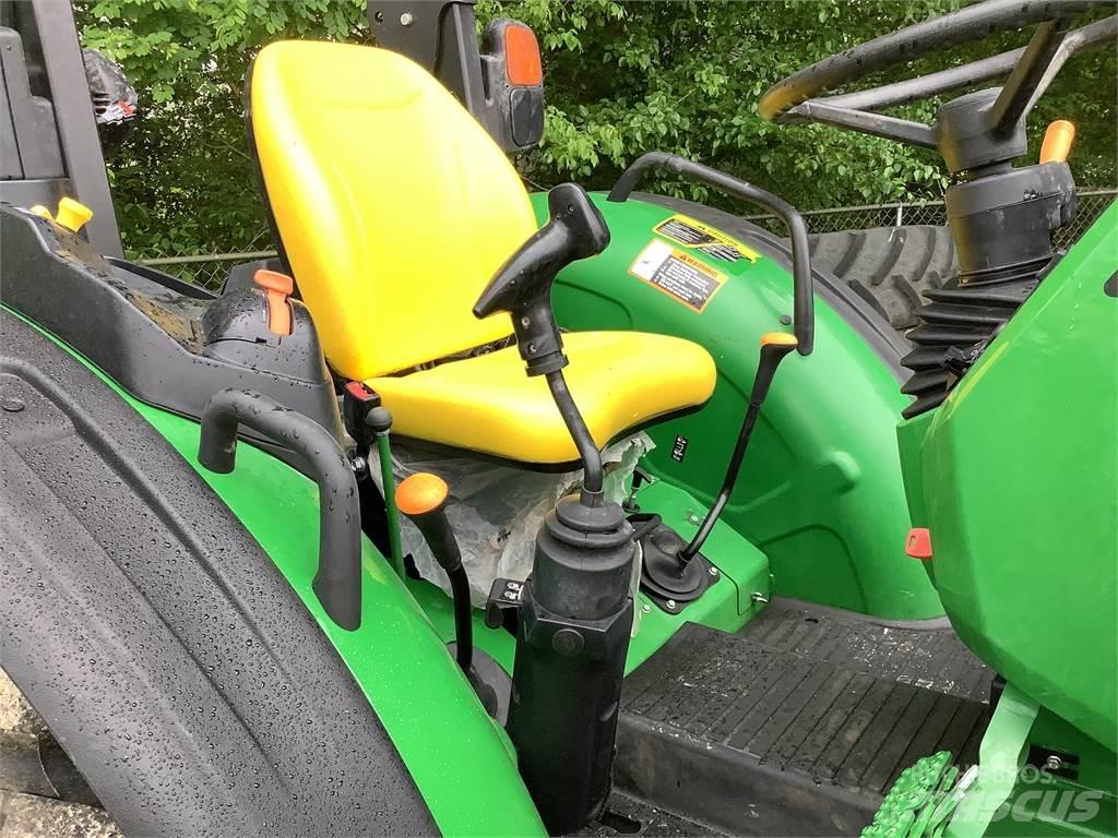 John Deere 5075E Compacttrekkers