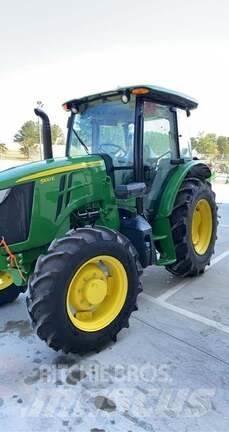John Deere 5100E Tractoren