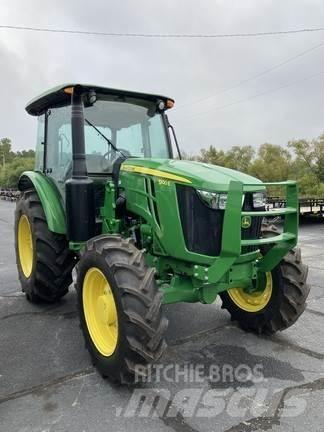 John Deere 5100E Tractoren