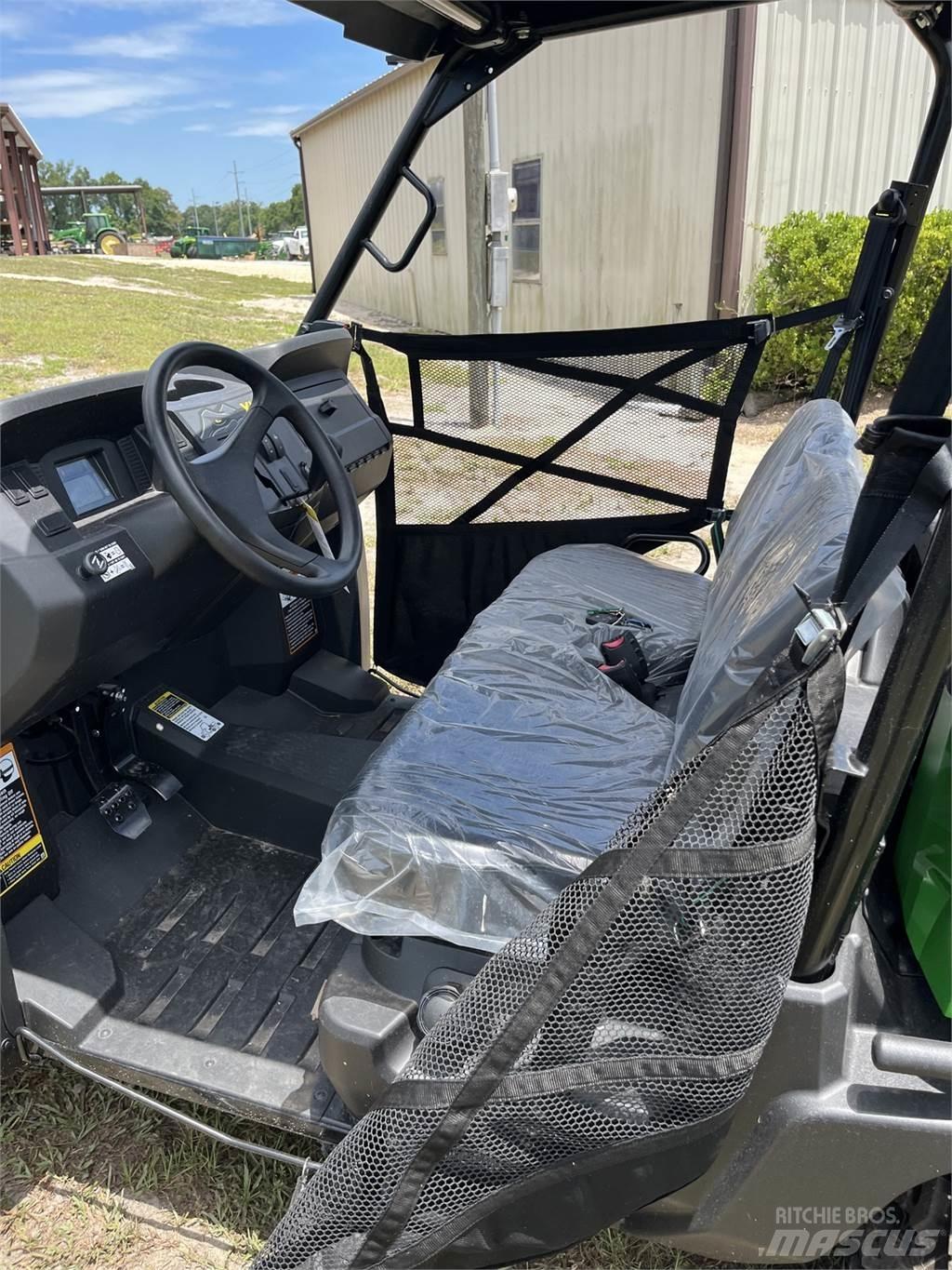 John Deere 560E Utiliteitsmachines
