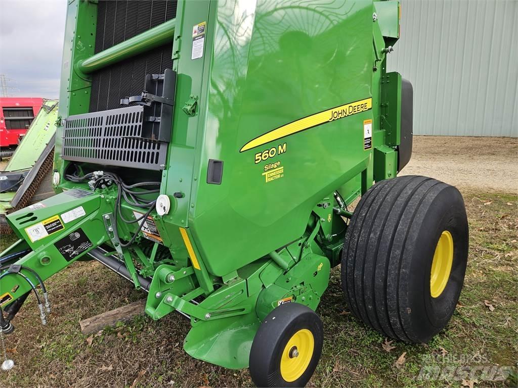 John Deere 560M Ronde-balenpersen