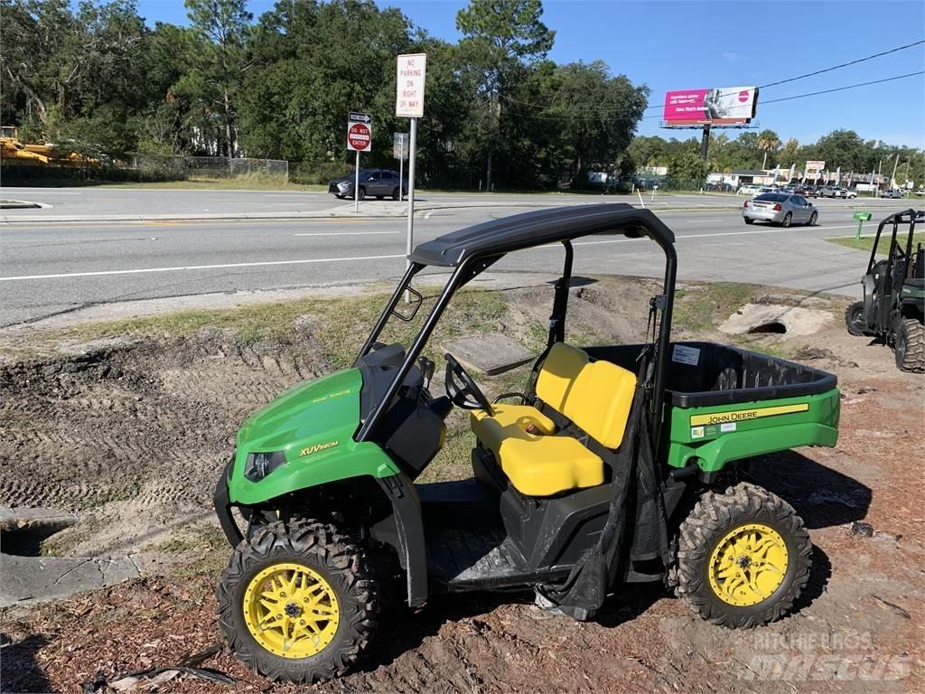 John Deere 590M Utiliteitsmachines