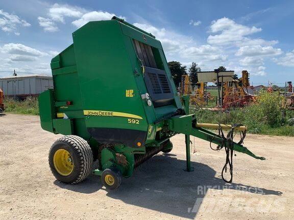 John Deere 592 Ronde-balenpersen
