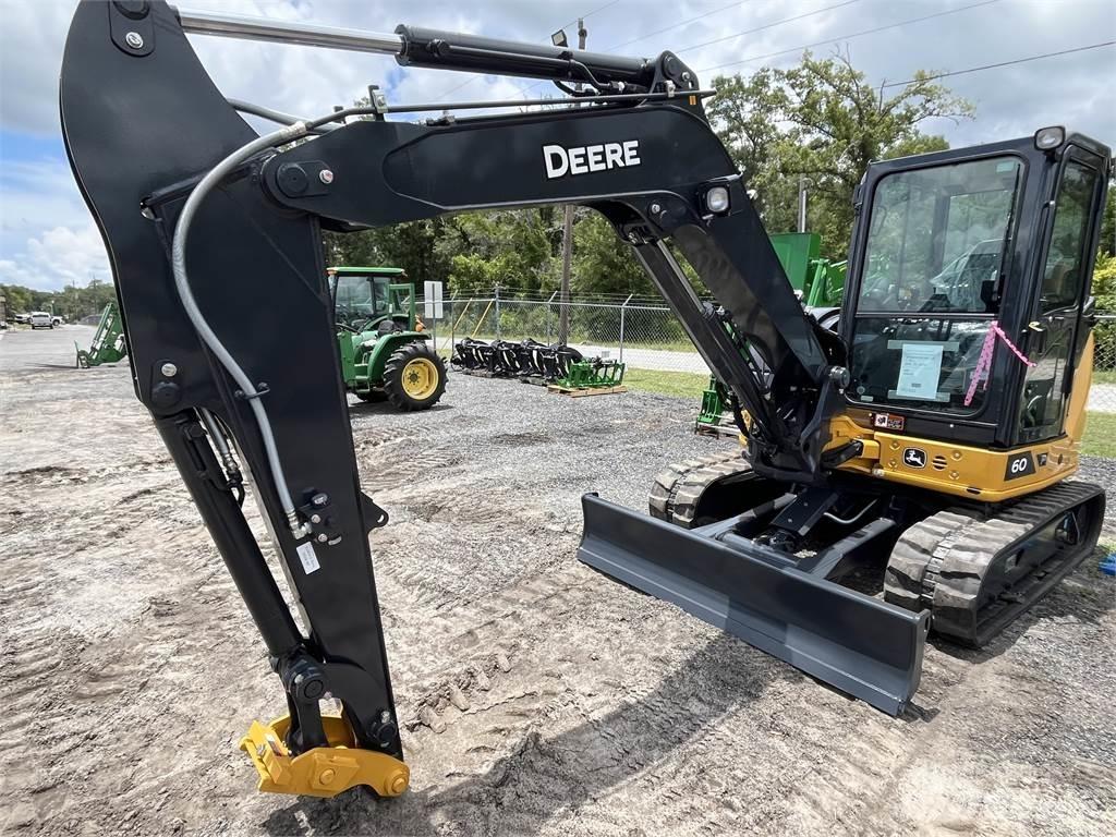 John Deere 60 P Minigraafmachines < 7t