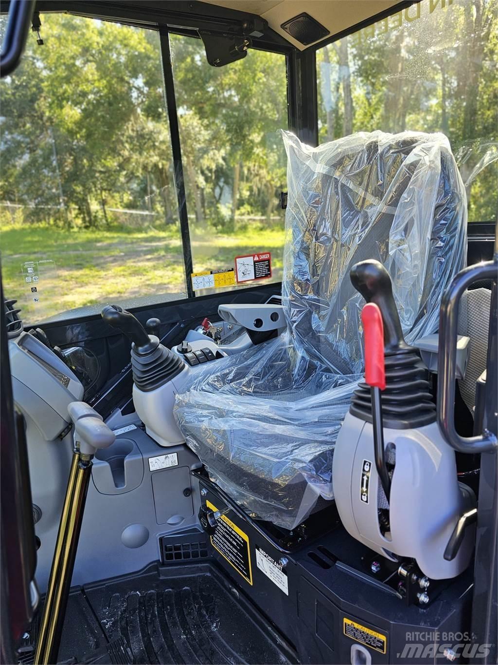 John Deere 60 P Minigraafmachines < 7t