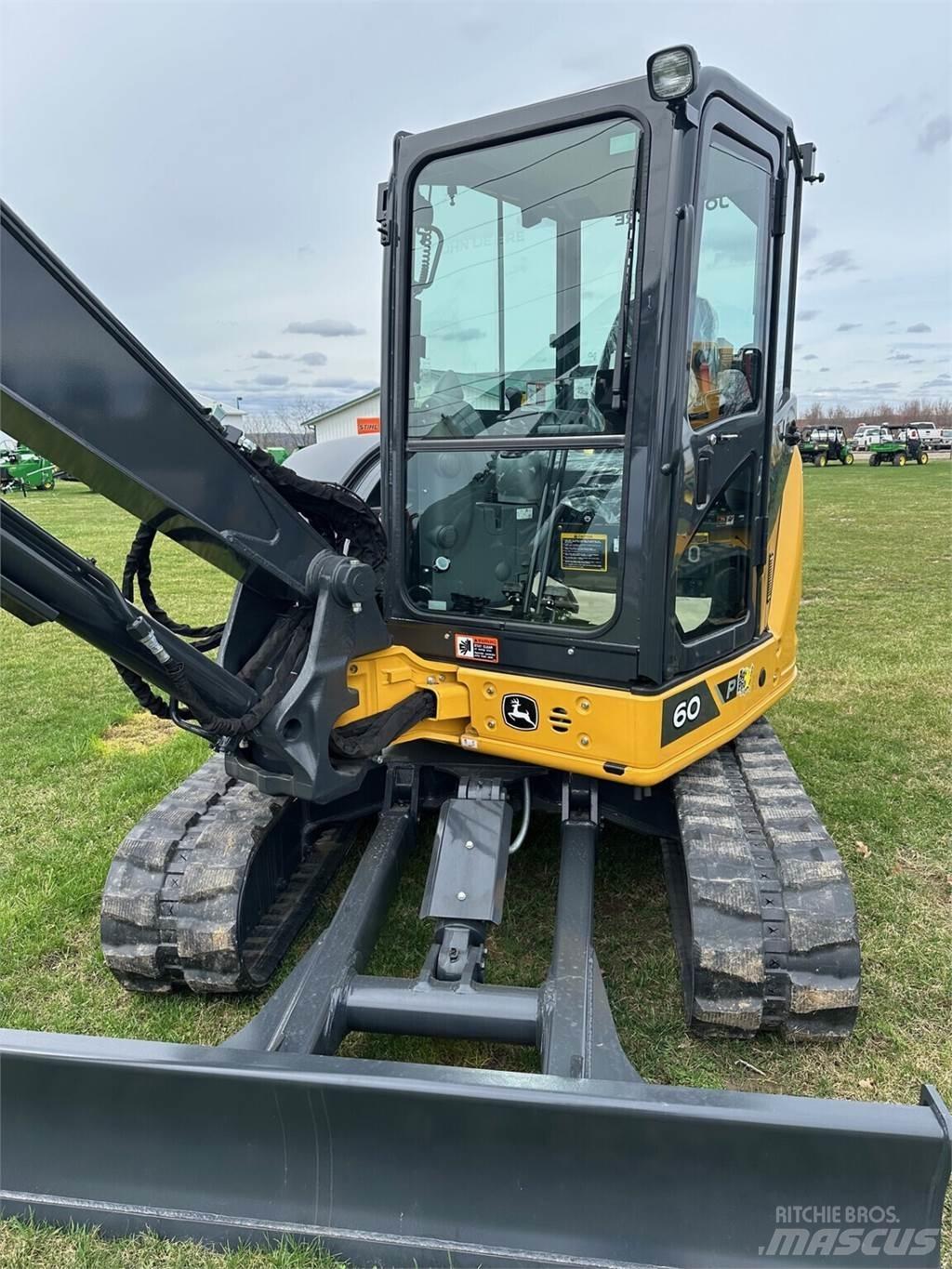 John Deere 60 P Minigraafmachines < 7t