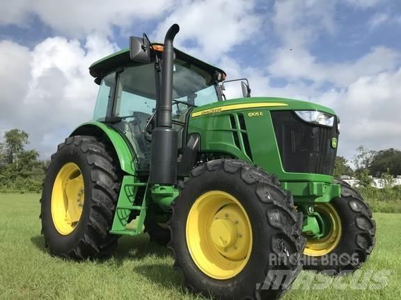 John Deere 6105E Tractoren