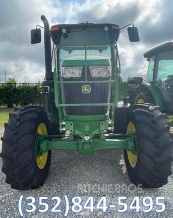 John Deere 6105E Compacttrekkers