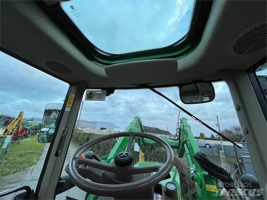 John Deere 6110M Tractoren