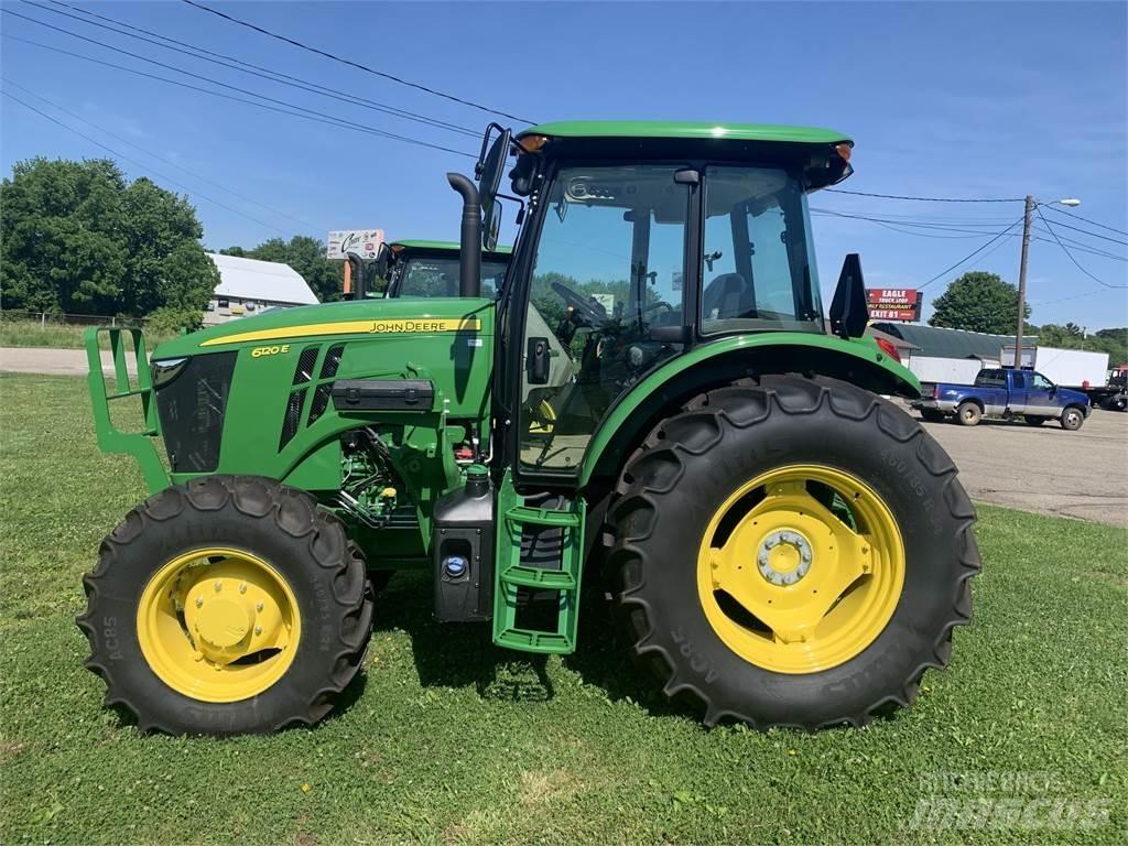 John Deere 6120E Tractoren