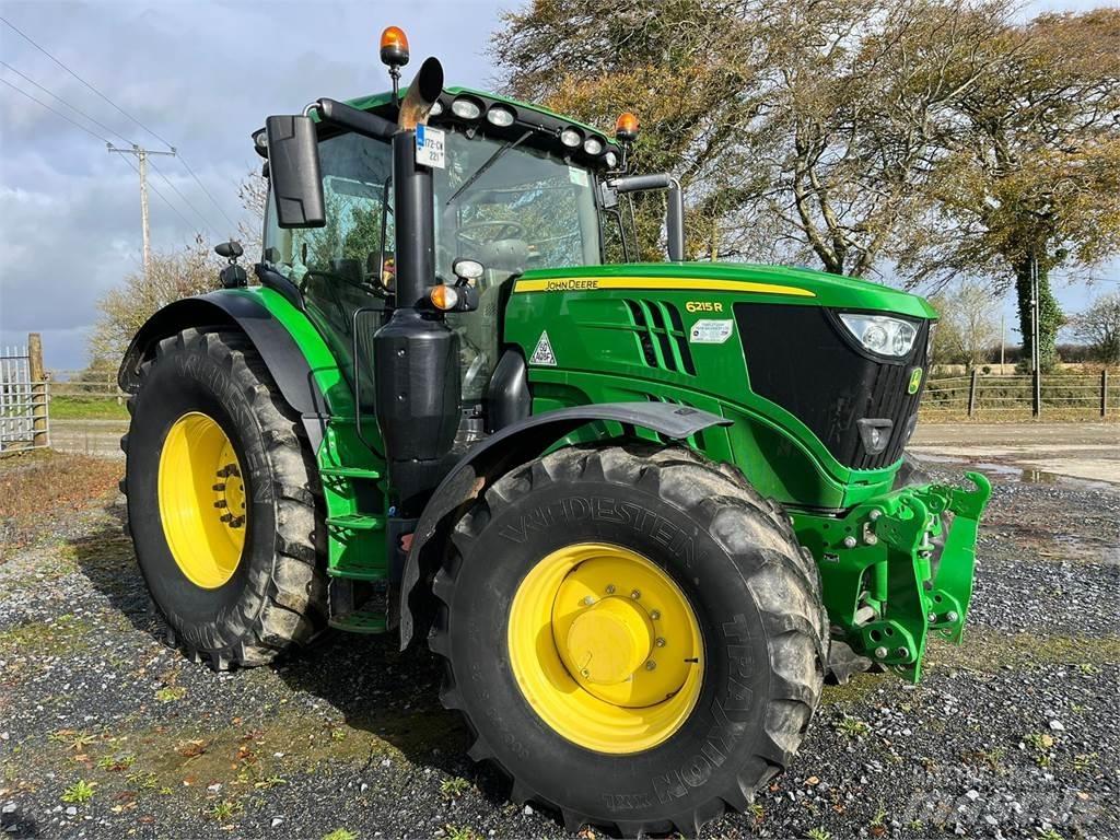 John Deere 6215R Tractoren