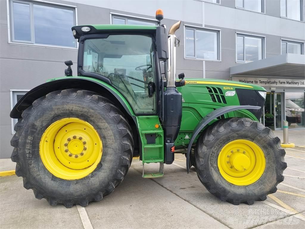 John Deere 6215R Tractoren