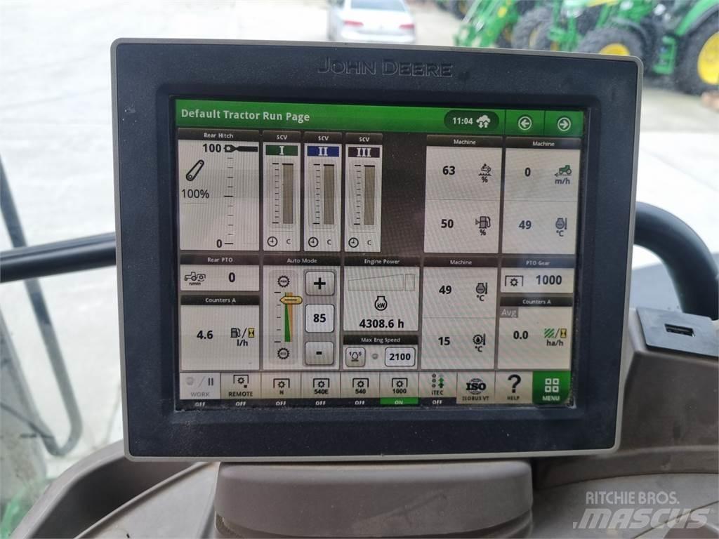 John Deere 6215R Tractoren