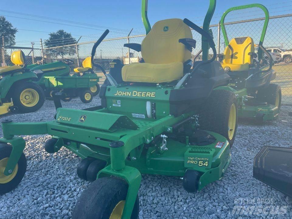 John Deere 720E Zero-turn grasmaaiers