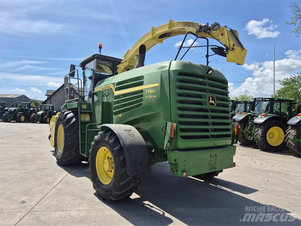 John Deere 7780 Getrokken veldhakselaar