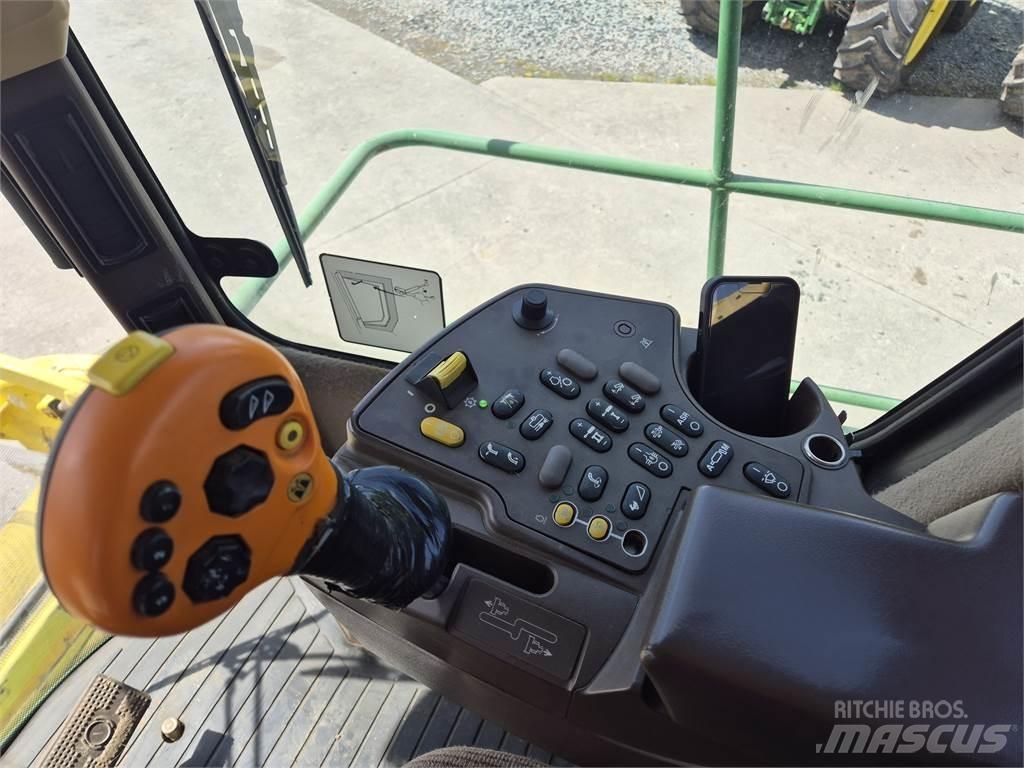 John Deere 7780 Getrokken veldhakselaar