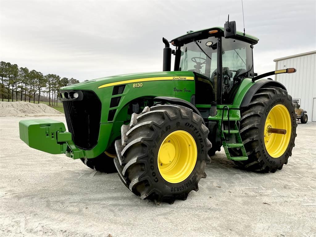 John Deere 8130 Tractoren