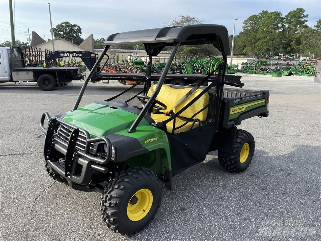John Deere 815E Utiliteitsmachines