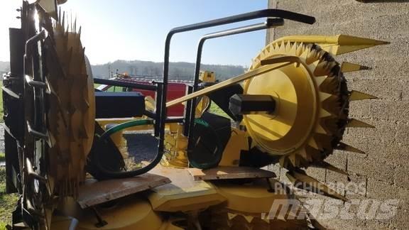 John Deere 8400 Getrokken veldhakselaar