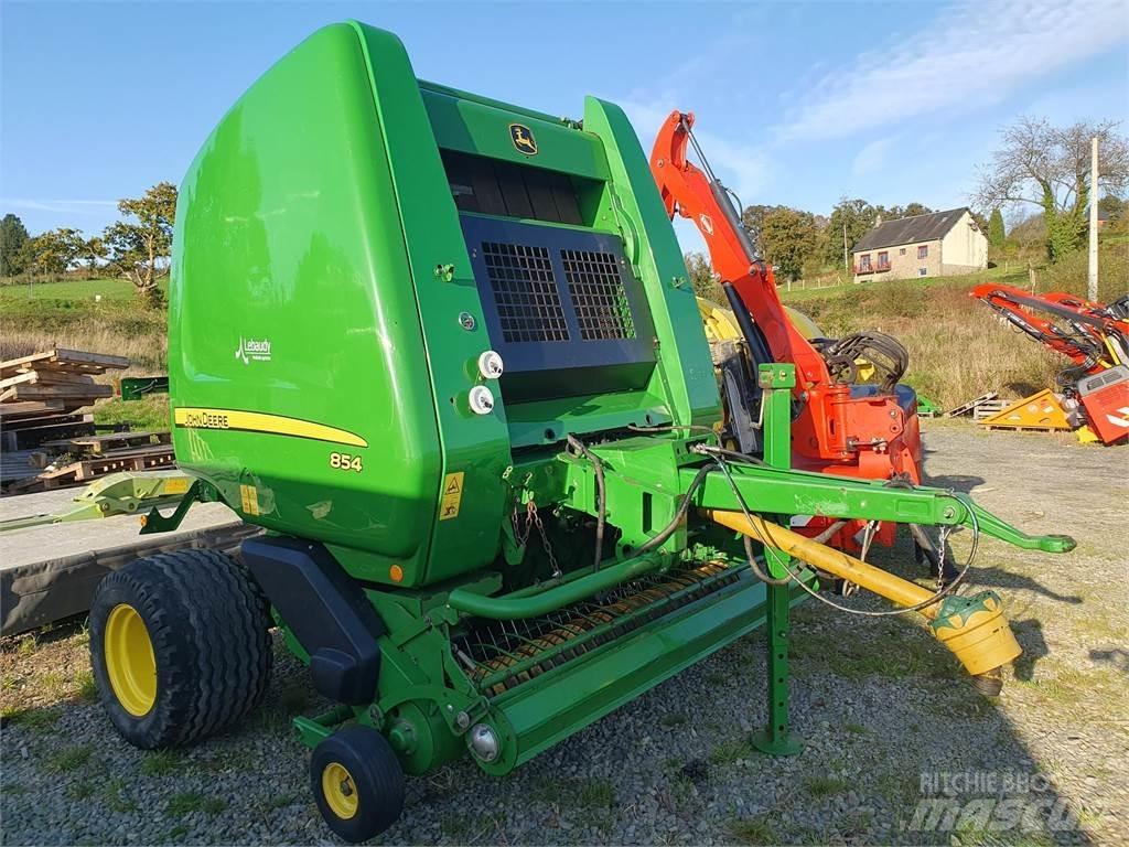 John Deere 854 Ronde-balenpersen