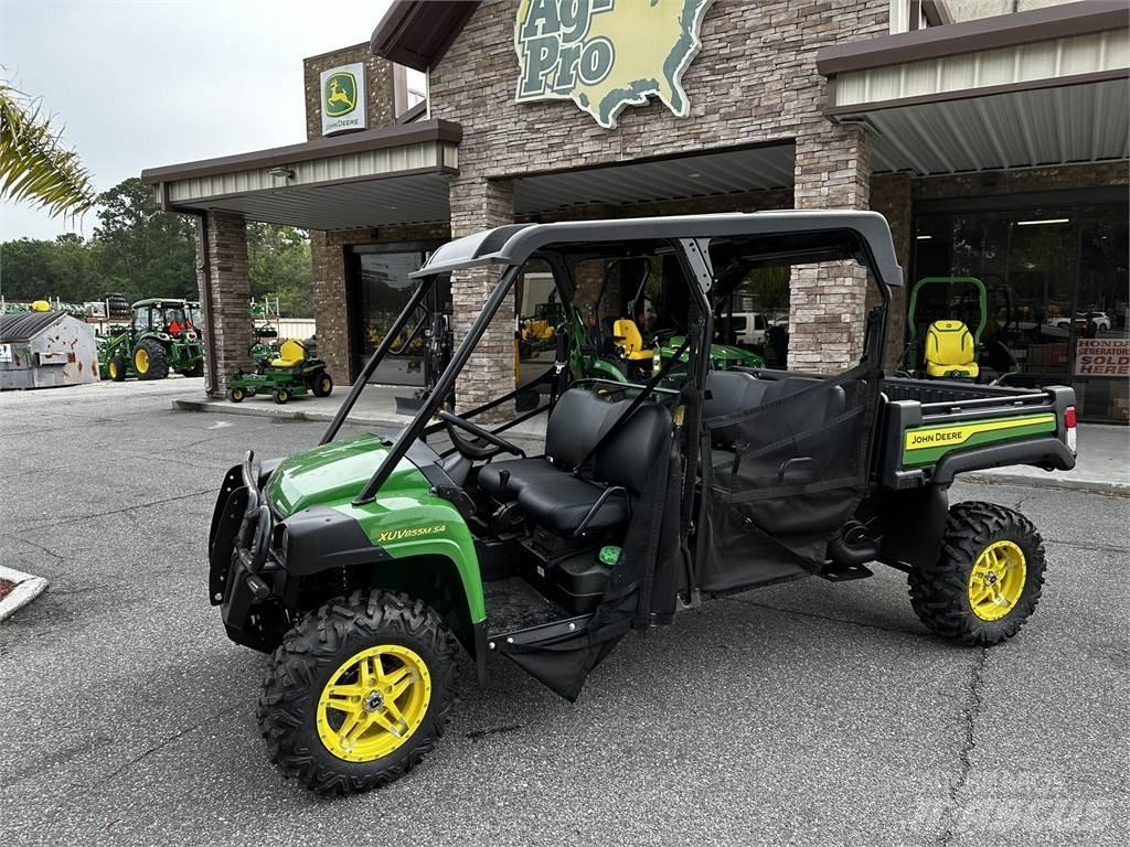 John Deere 855M Utiliteitsmachines