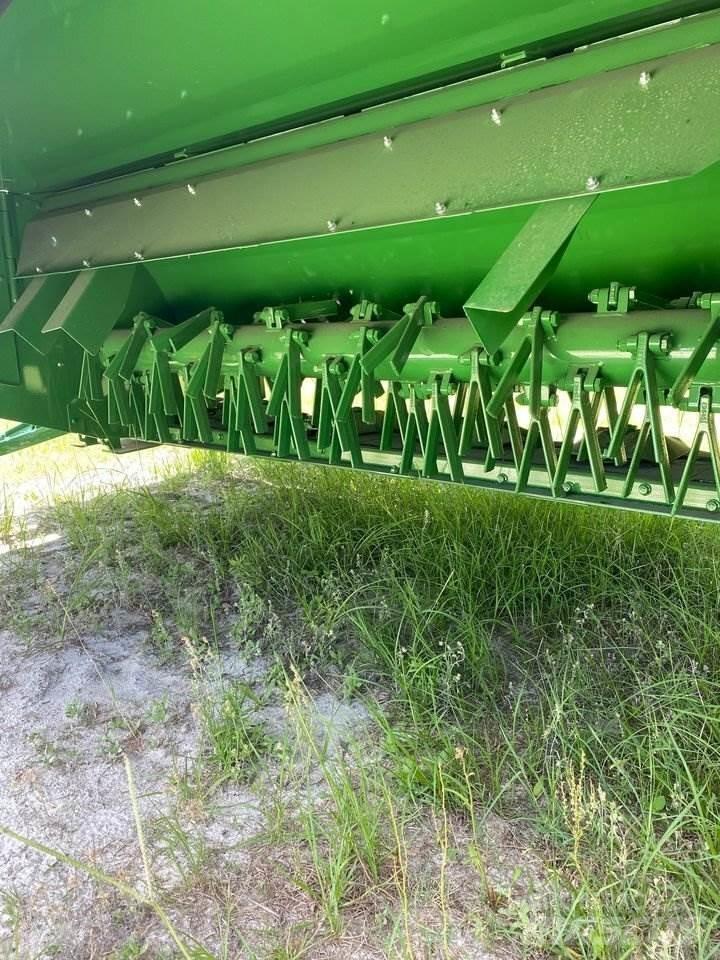 John Deere C350 Maaikneuzers