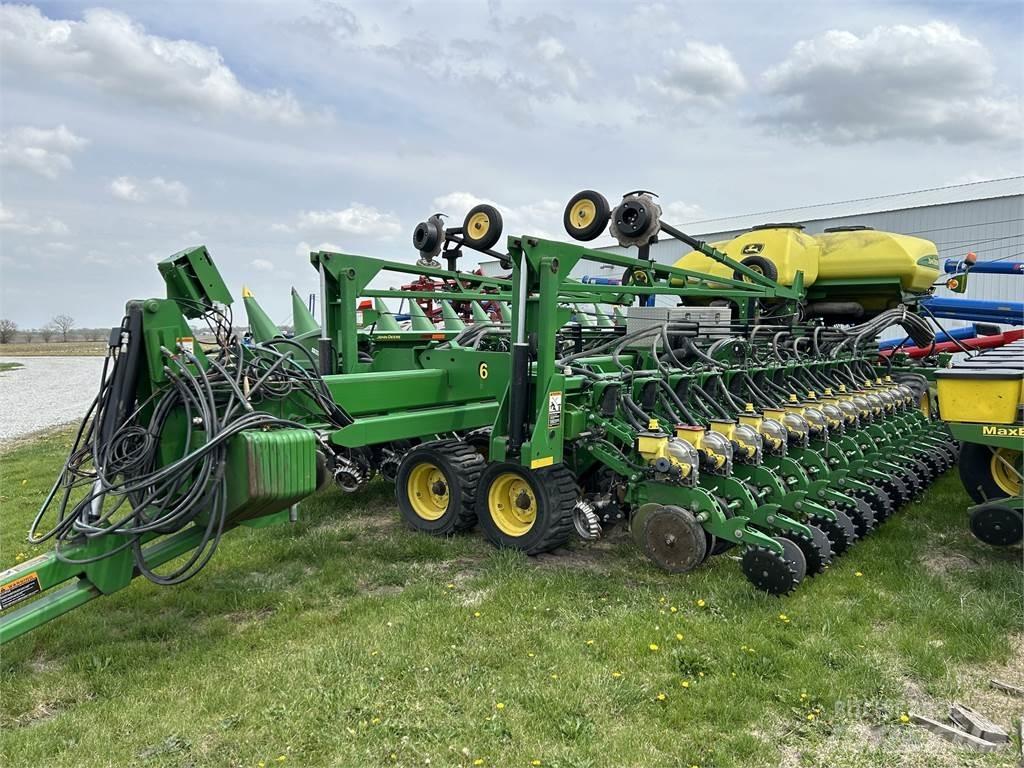 John Deere DB60 Plantmachines