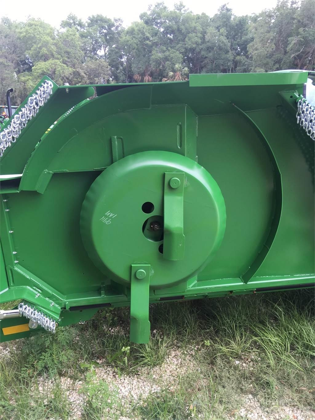 John Deere FC12E Balenhakselaars, -snijders en -afwikkelaars