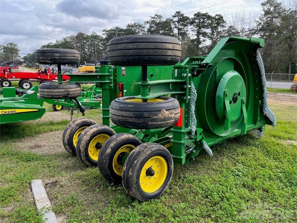 John Deere FC15R Balenhakselaars, -snijders en -afwikkelaars