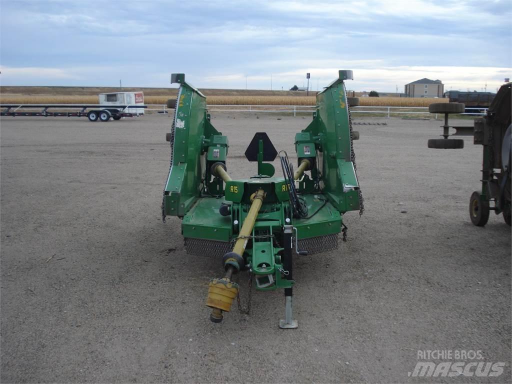 John Deere R15 Balenhakselaars, -snijders en -afwikkelaars