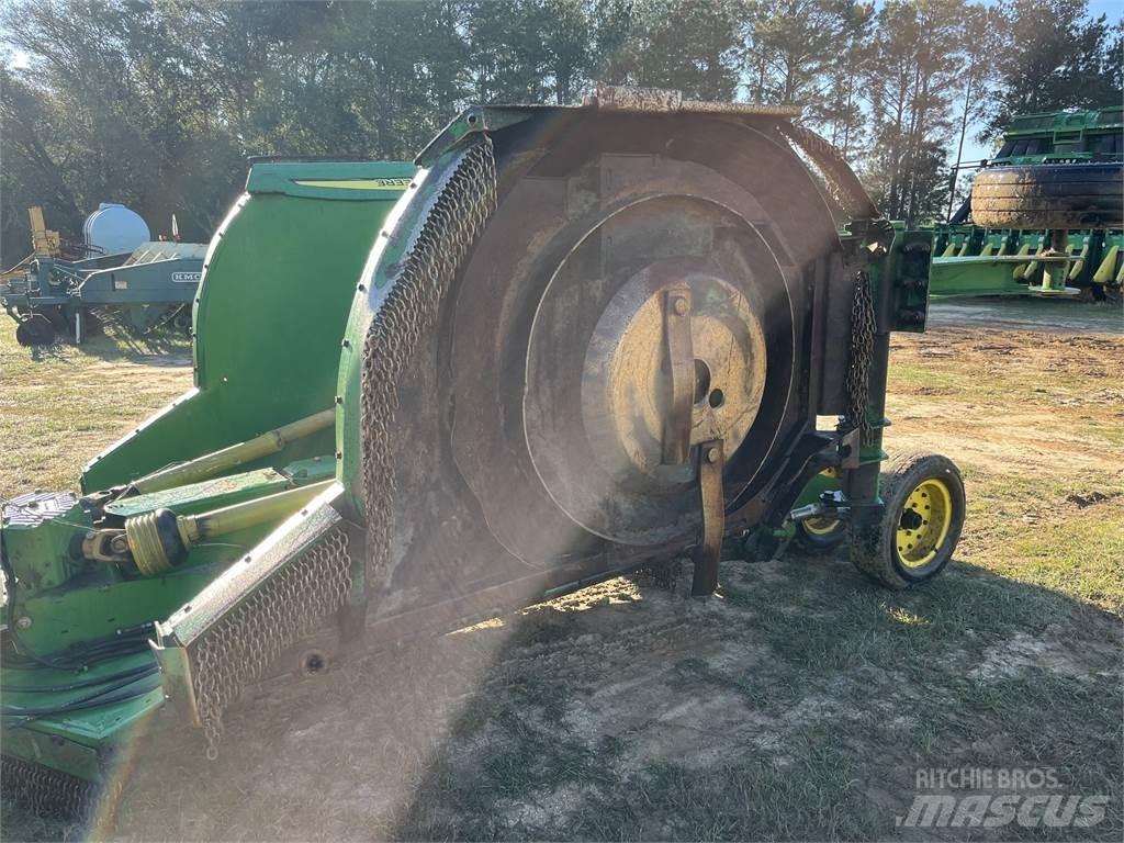 John Deere R15 Balenhakselaars, -snijders en -afwikkelaars