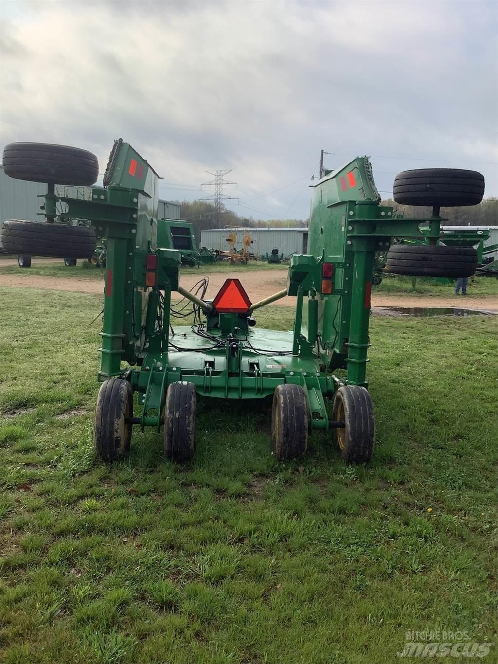 John Deere R20 Balenhakselaars, -snijders en -afwikkelaars