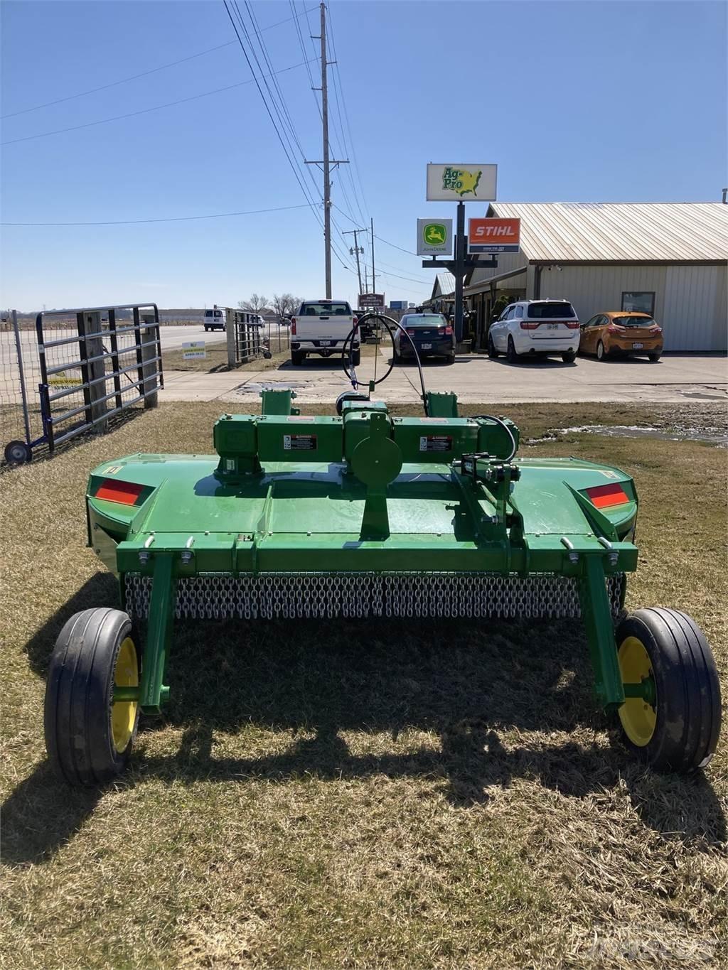 John Deere RC8M Balenhakselaars, -snijders en -afwikkelaars