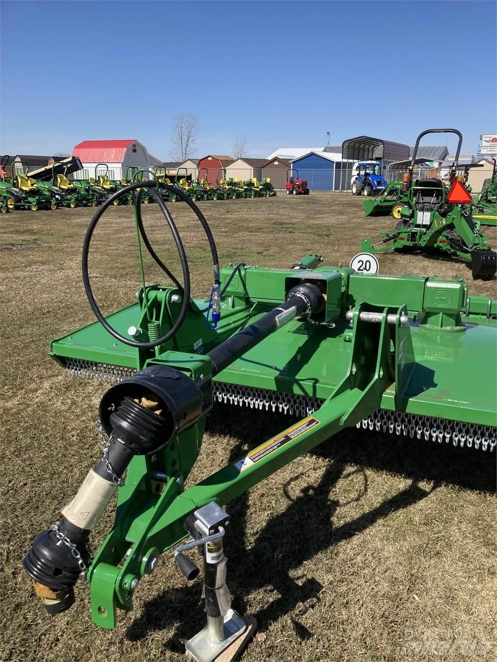 John Deere RC8M Balenhakselaars, -snijders en -afwikkelaars