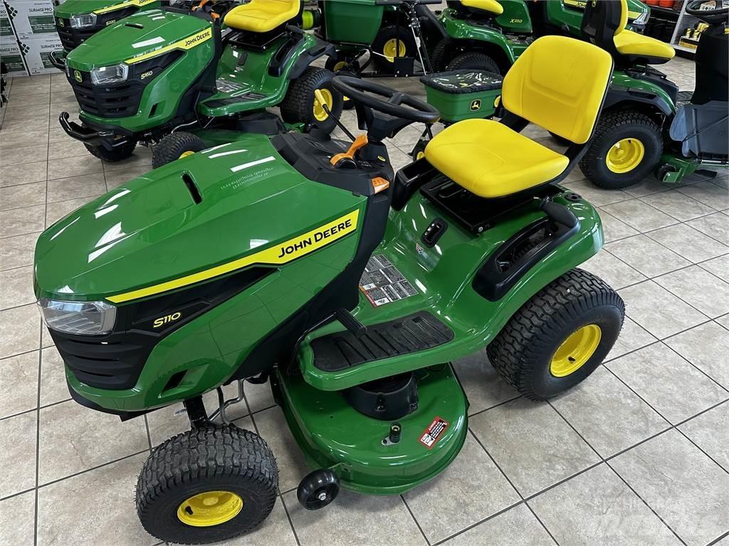 John Deere S110 Rijmaaiers
