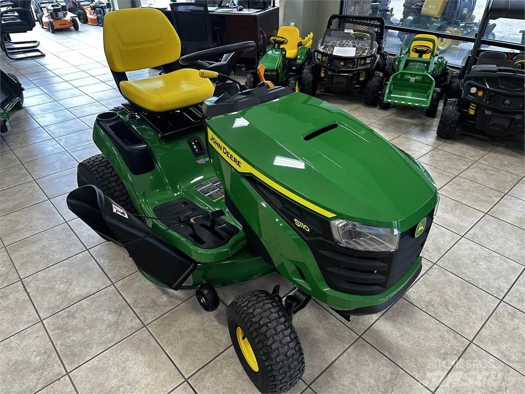 John Deere S110 Rijmaaiers