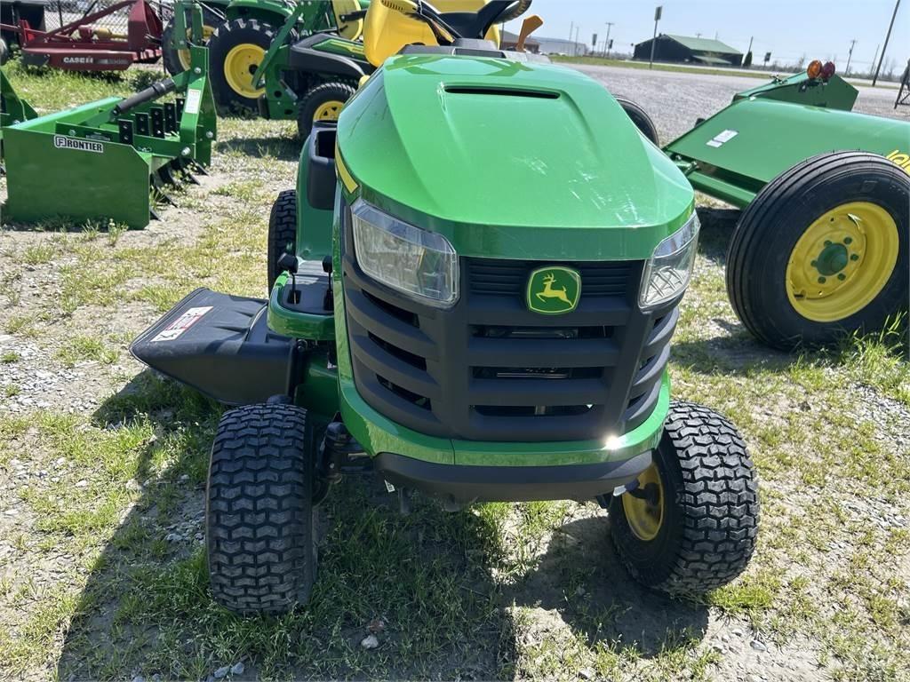 John Deere S110 Compacttrekkers