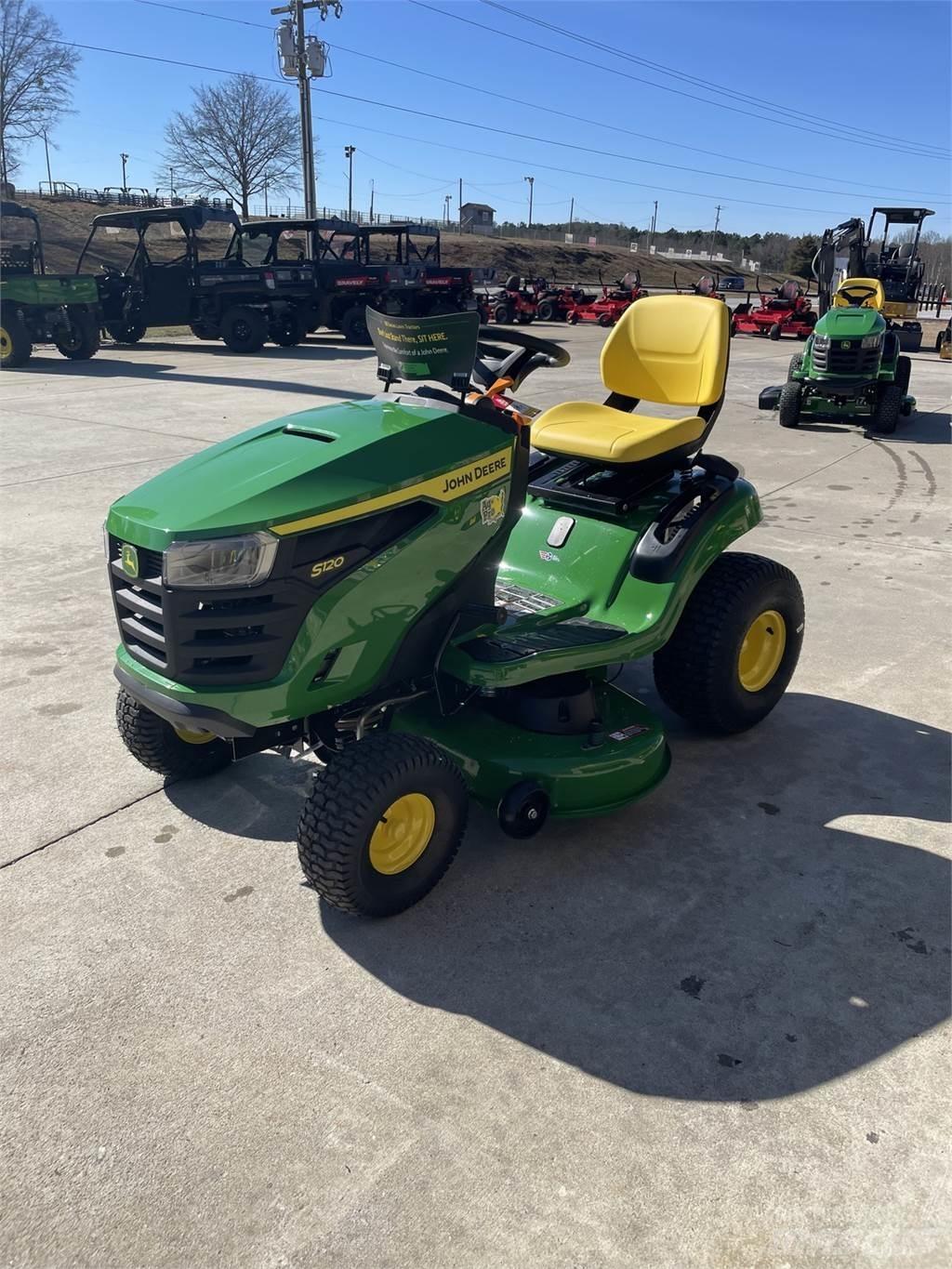 John Deere S120 Rijmaaiers