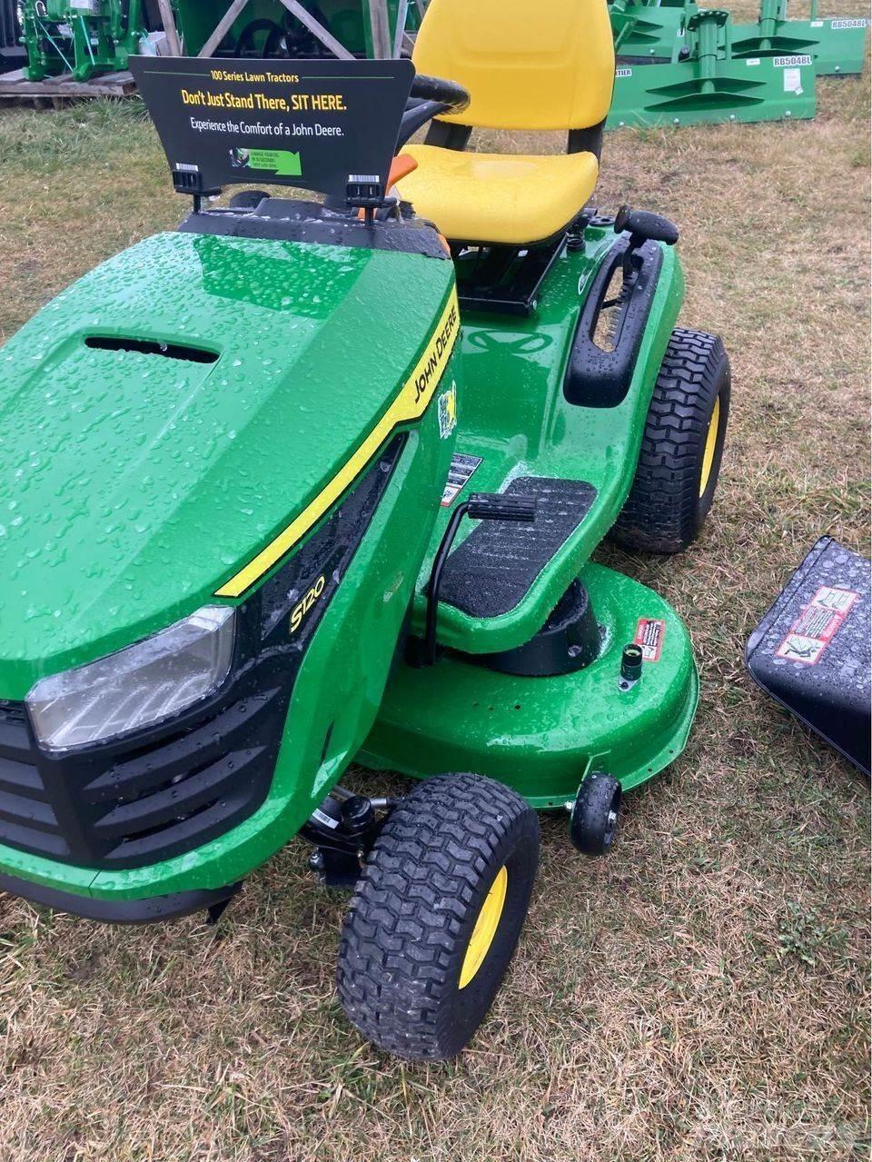 John Deere S120 Rijmaaiers