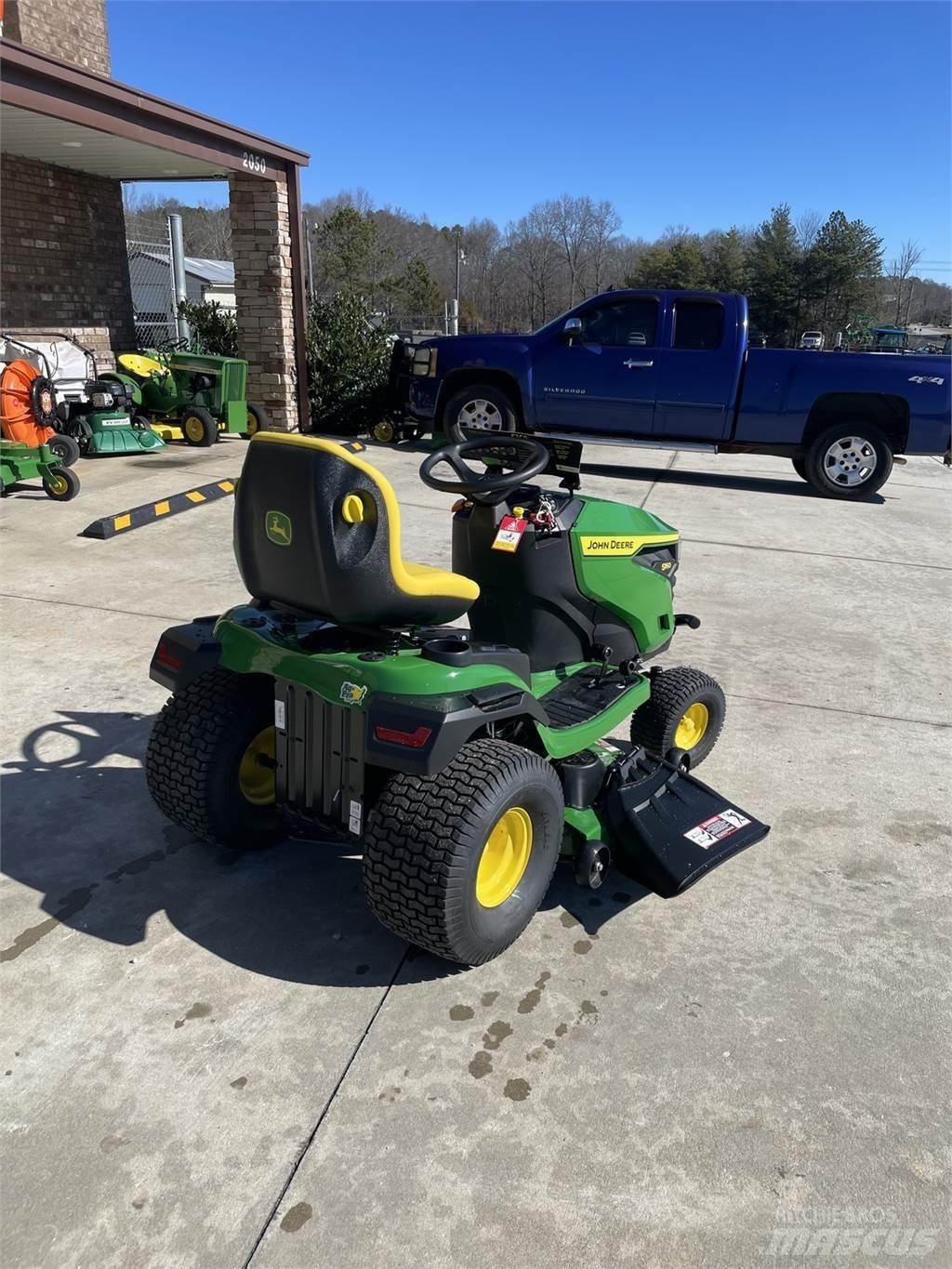 John Deere S160 Compacttrekkers