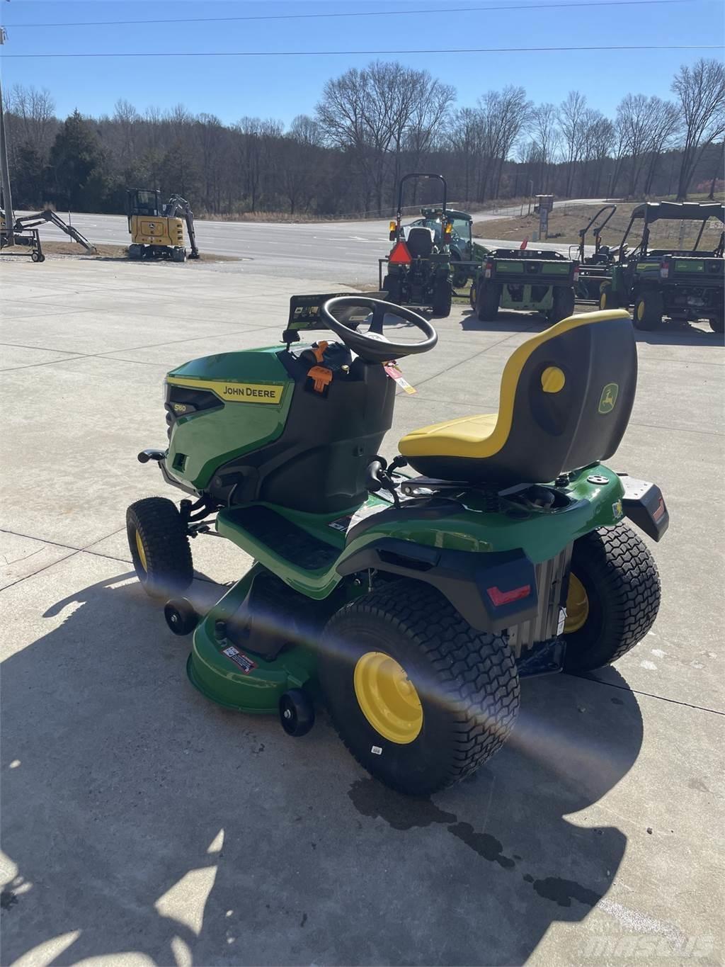 John Deere S160 Compacttrekkers