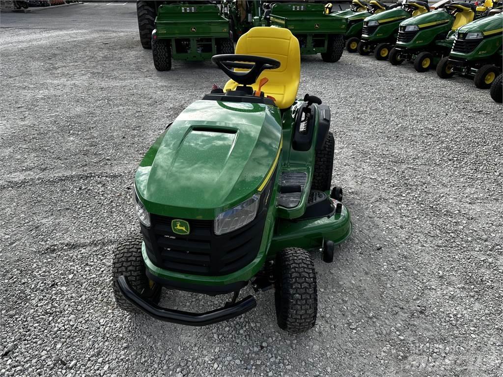 John Deere S160 Compacttrekkers