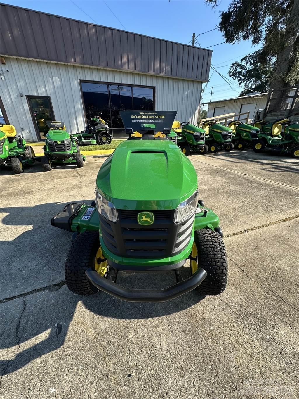 John Deere S180 Compacttrekkers