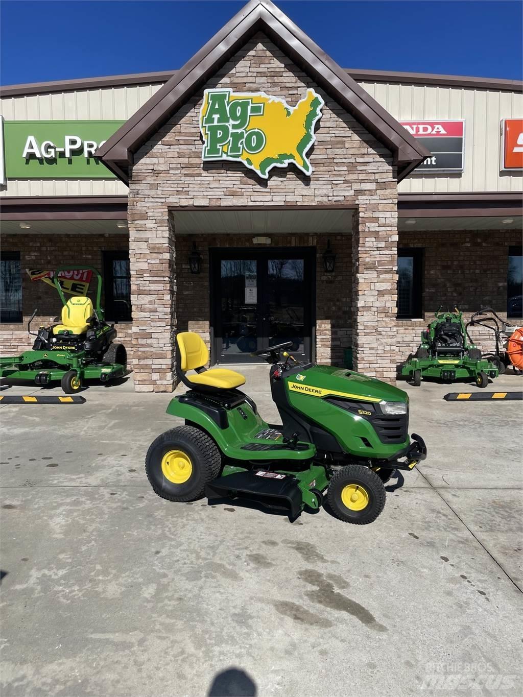 John Deere S220 Rijmaaiers