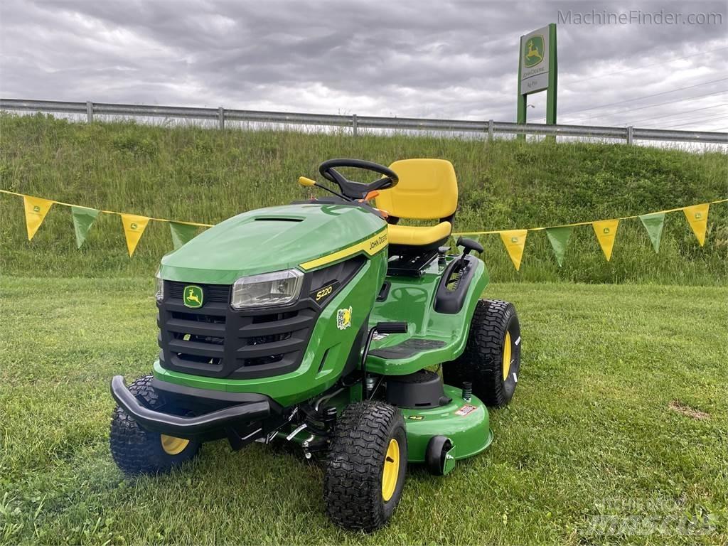 John Deere S220 Rijmaaiers