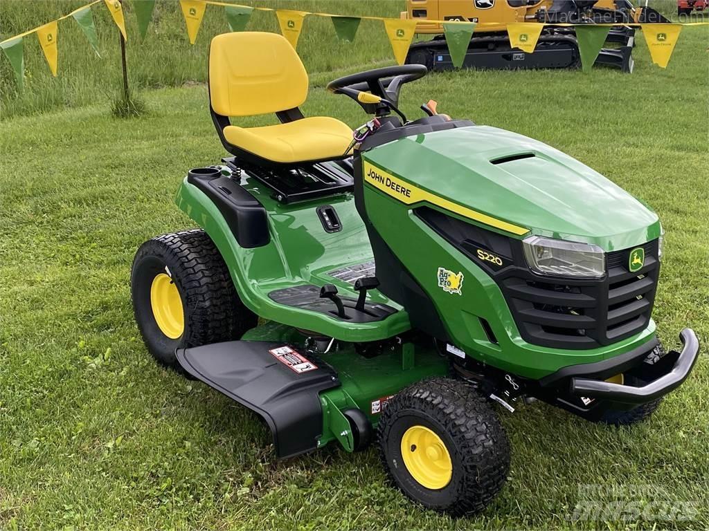 John Deere S220 Rijmaaiers