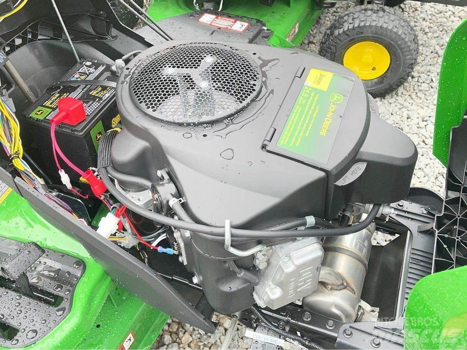John Deere S240 Compacttrekkers