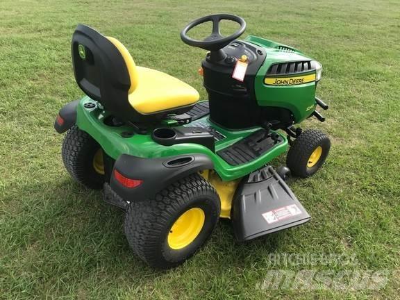 John Deere S240 Compacttrekkers