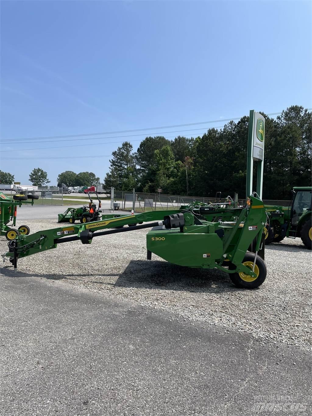 John Deere S300 Maaikneuzers